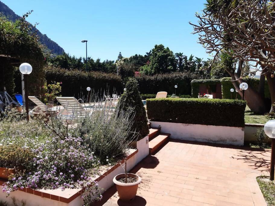 Da Nonna Cettina Appartamento In Villa Con Piscina Palermo Eksteriør billede