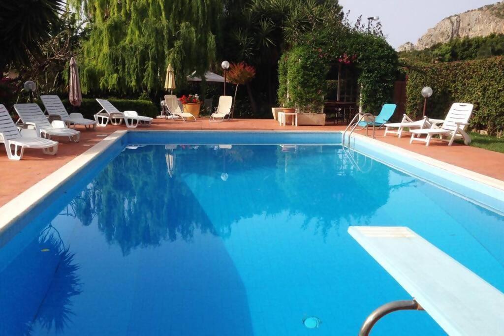 Da Nonna Cettina Appartamento In Villa Con Piscina Palermo Eksteriør billede